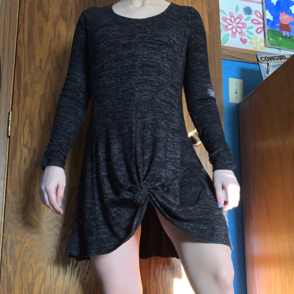 Hoister grey dress.